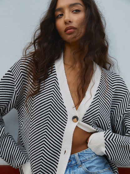 Chevron Contrast Button-Up Cardigan 2
