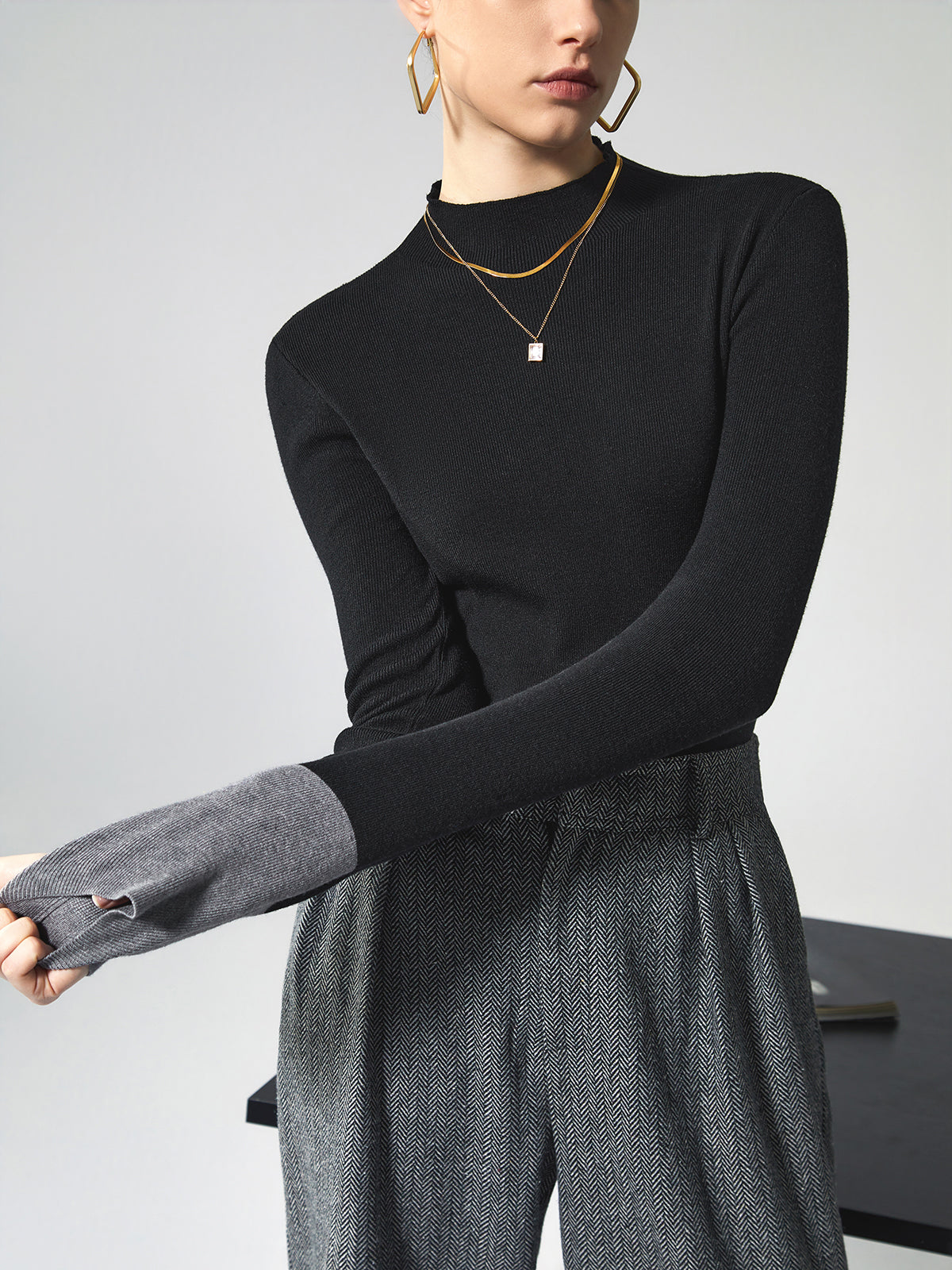 Contrast Cuff Knit Sweater 2
