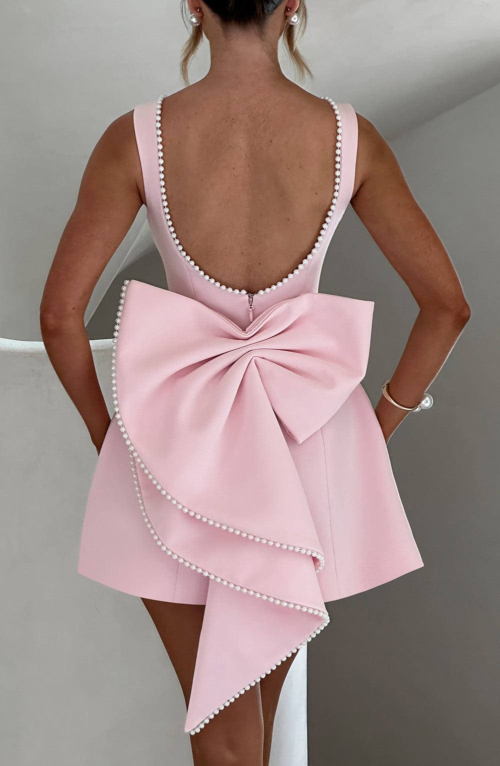 Cute Bow-Back Mini Dress 3