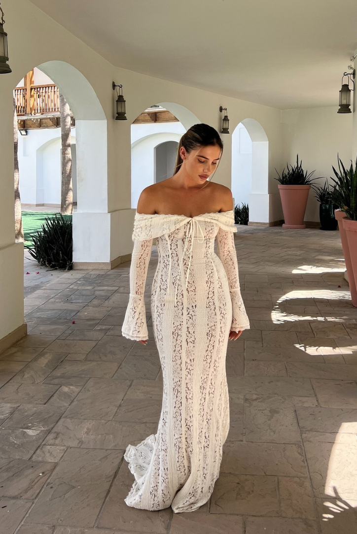 Elegant Off-Shoulder Lace Maxi Dress 0