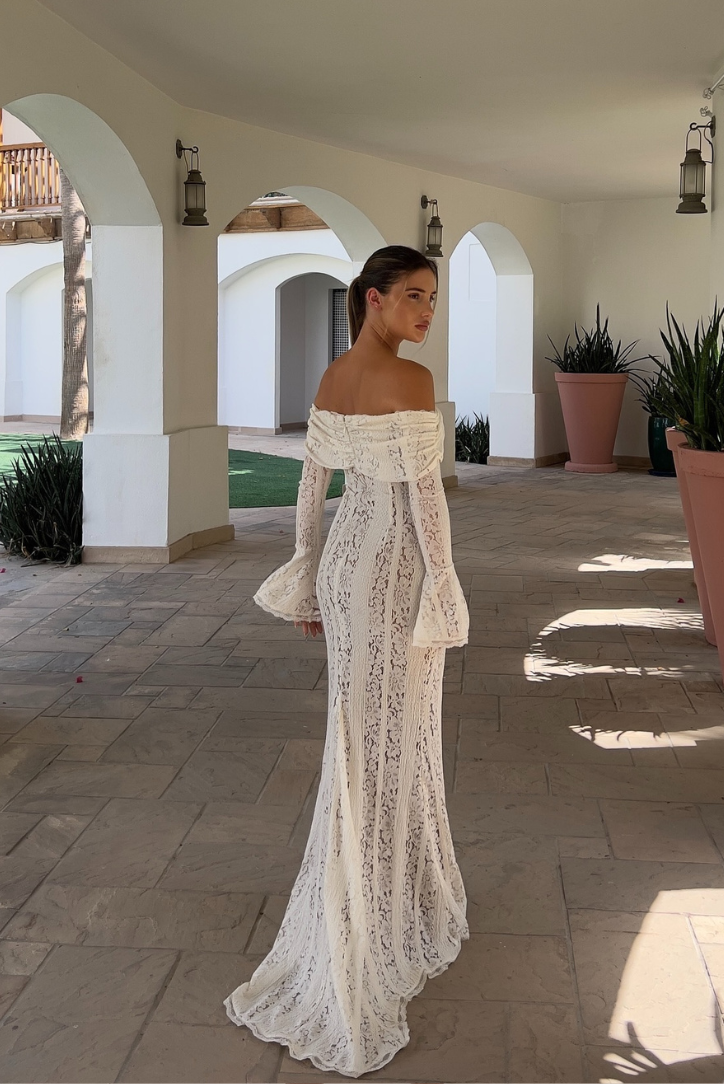 Elegant Off-Shoulder Lace Maxi Dress 3