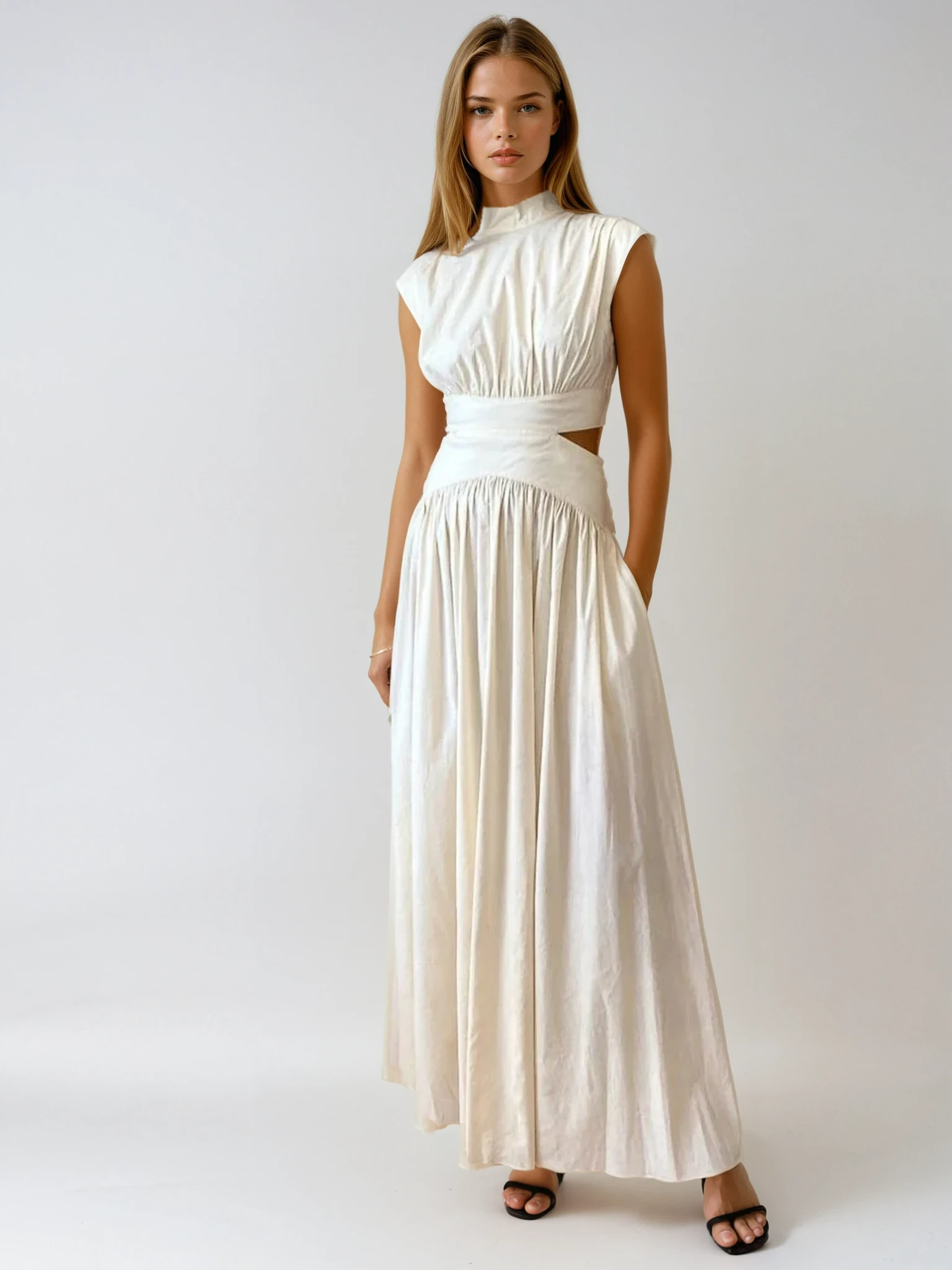 Elegant Sleeveless Maxi Dress 0