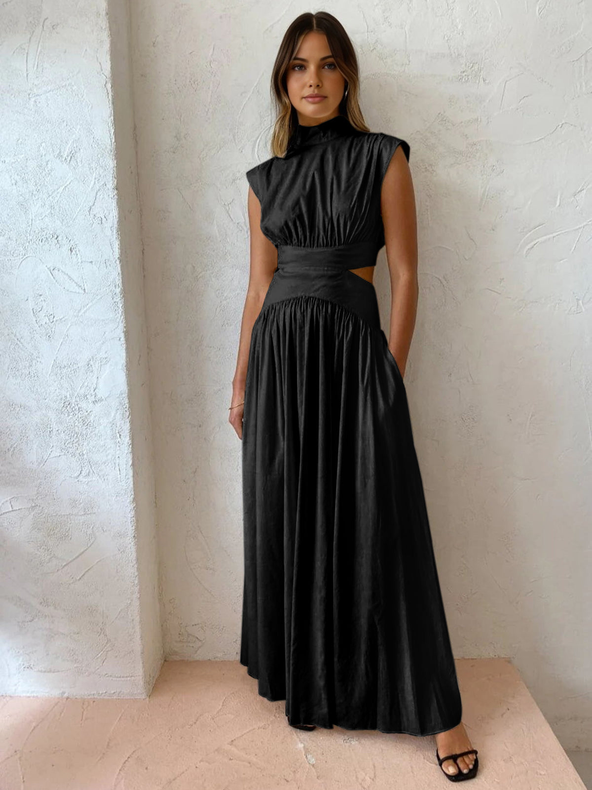 Elegant Sleeveless Maxi Dress 4