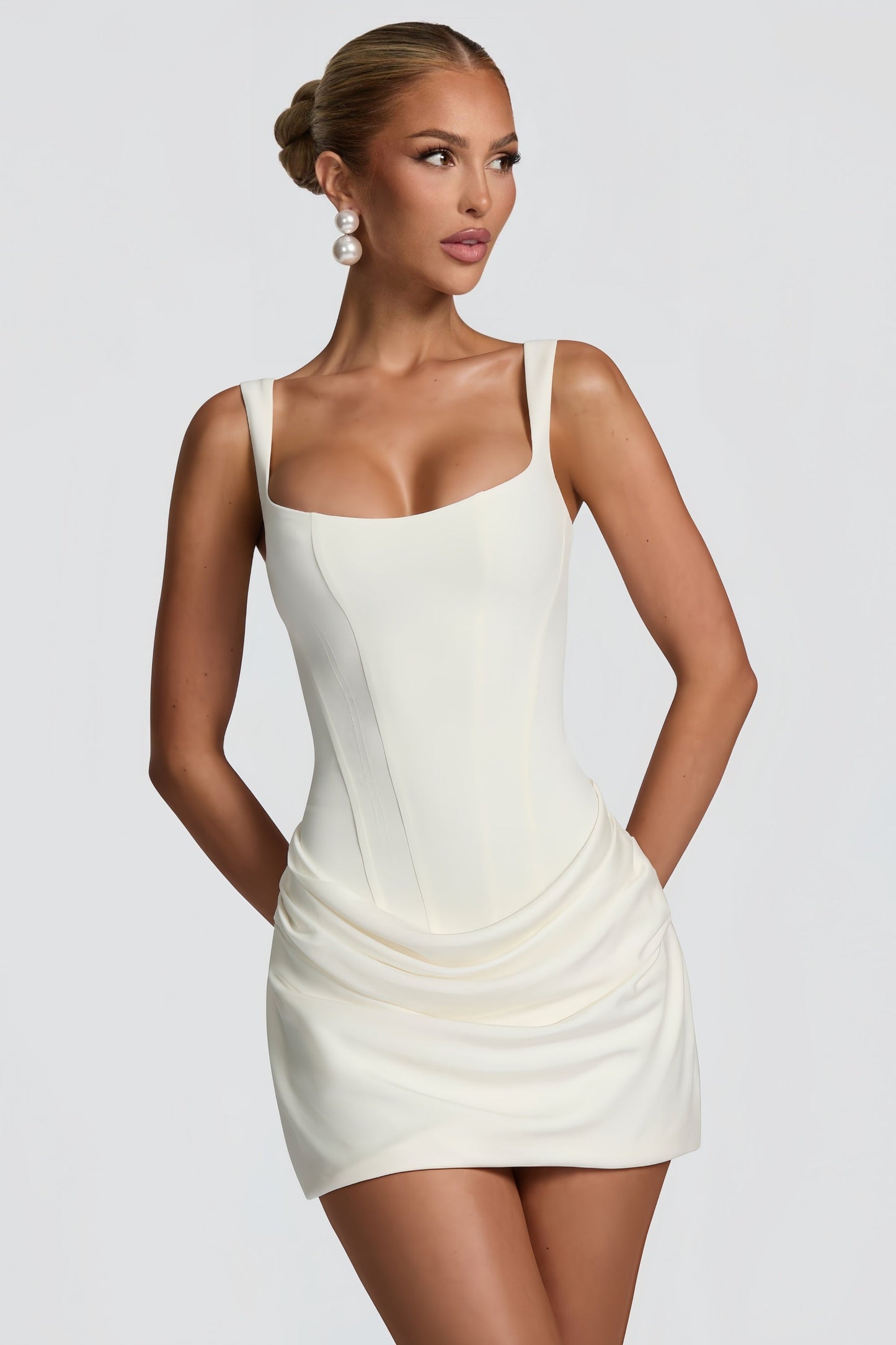 Elegant White Ruched Bodycon Mini Dress 3