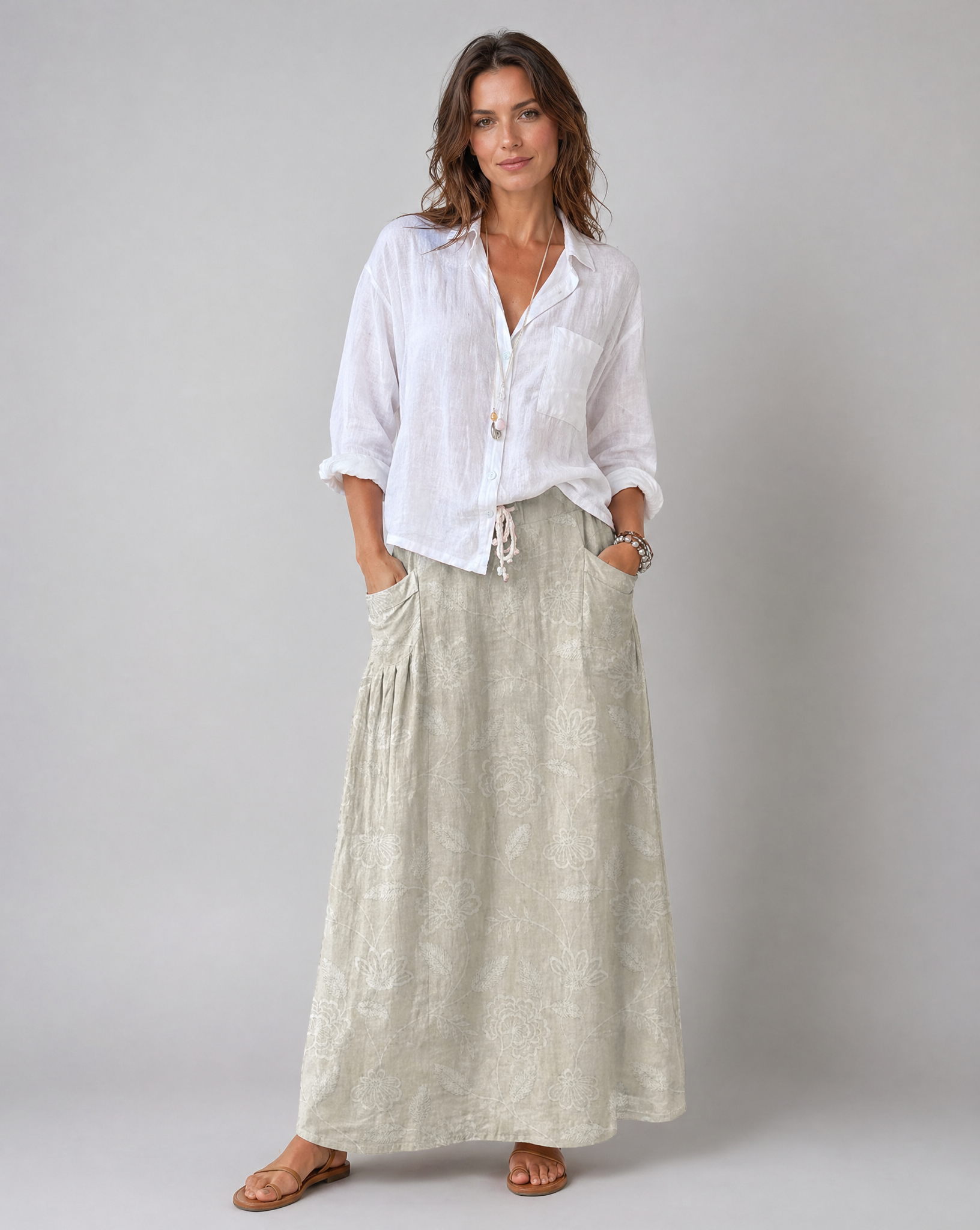 Women's Subtle Floral Embossed Pocket Skirt