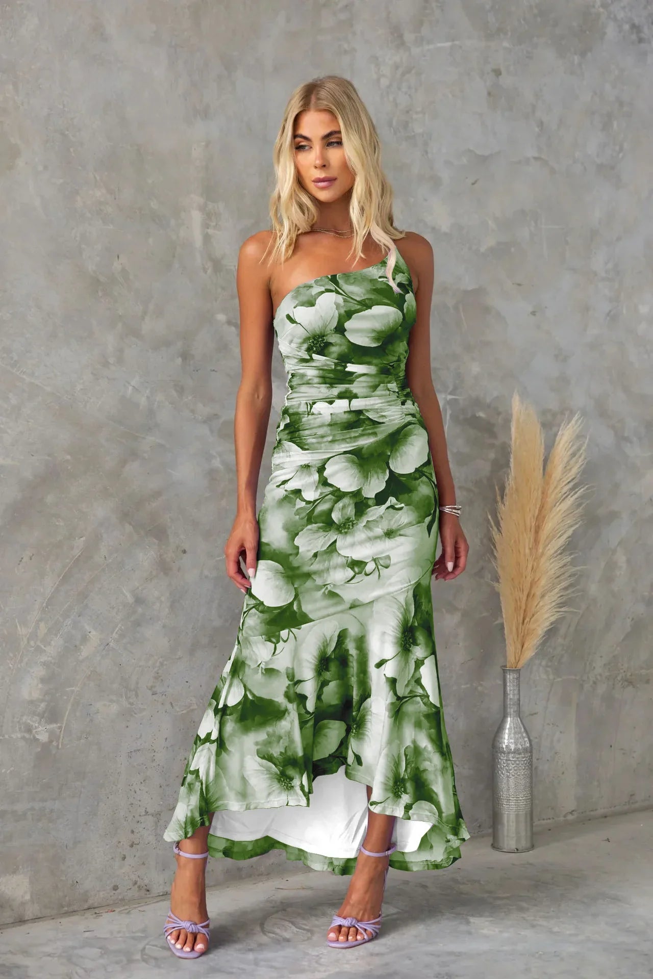 Katherine | Elegant Floral Midi Dress for Warm Weather 9