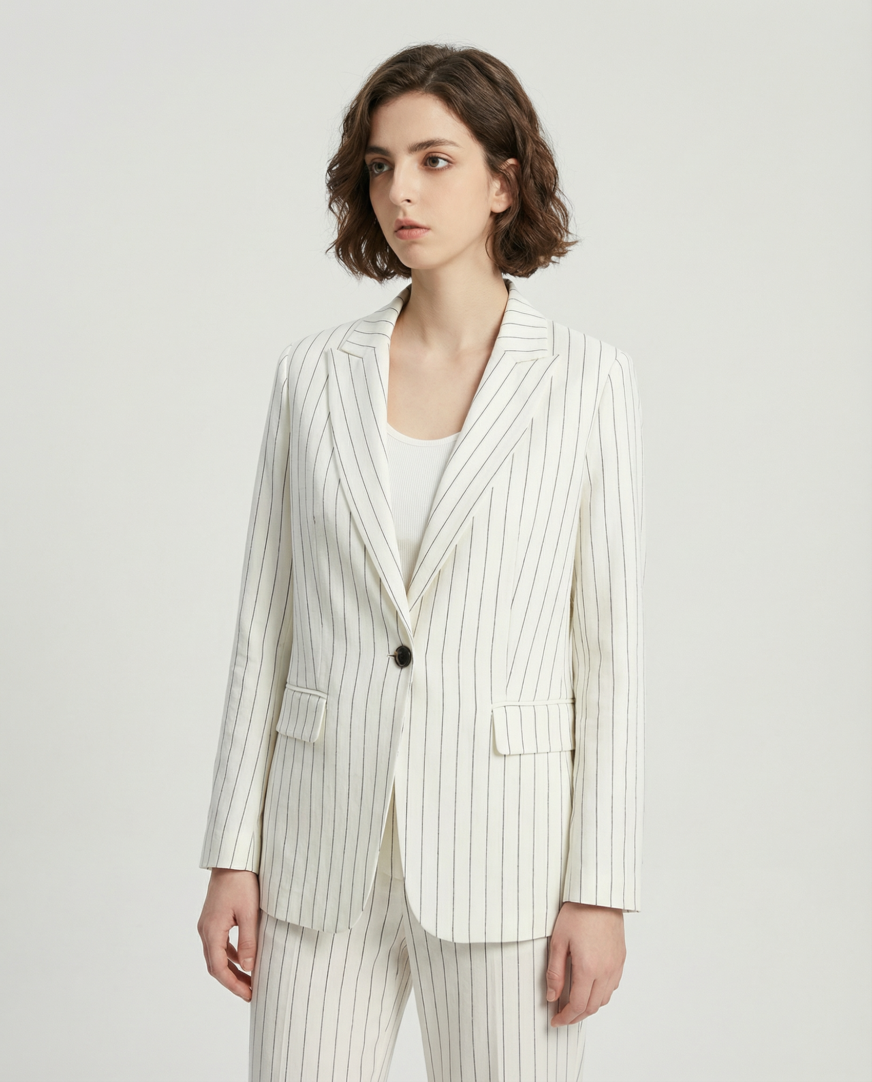 Linen Blazer Suit – Stylish Stripe Design for Elegant Office Attire 4