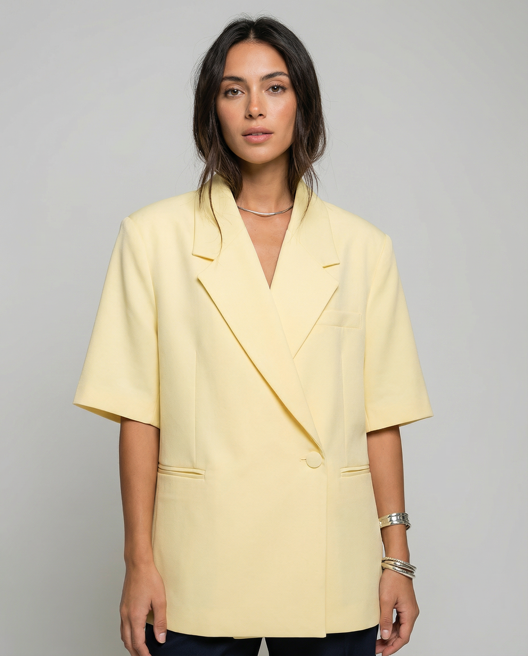 Sophia Oversize Blazer – Chic Short Sleeve Summer Outerwear 3