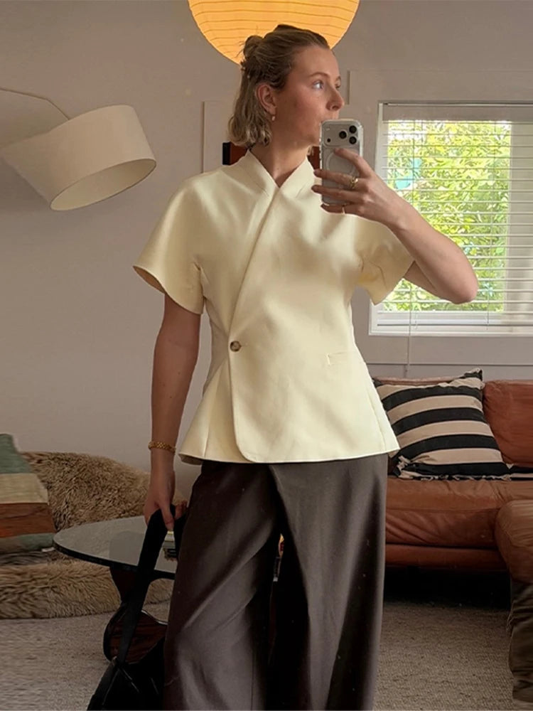 Spring Chic Women's Black Blazer – V-Neck Design for Effortless Elegance 5