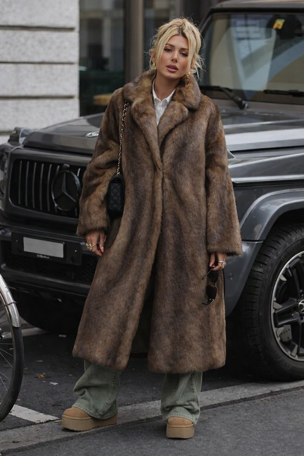 Women's Oversized Long Faux Fur Winter Coat