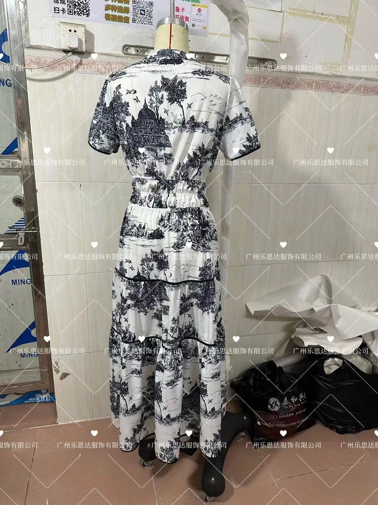 Summer Print Maxi Dress – Relaxed Fit V-Neck A-Line Style for Warm-Weather Outings 6