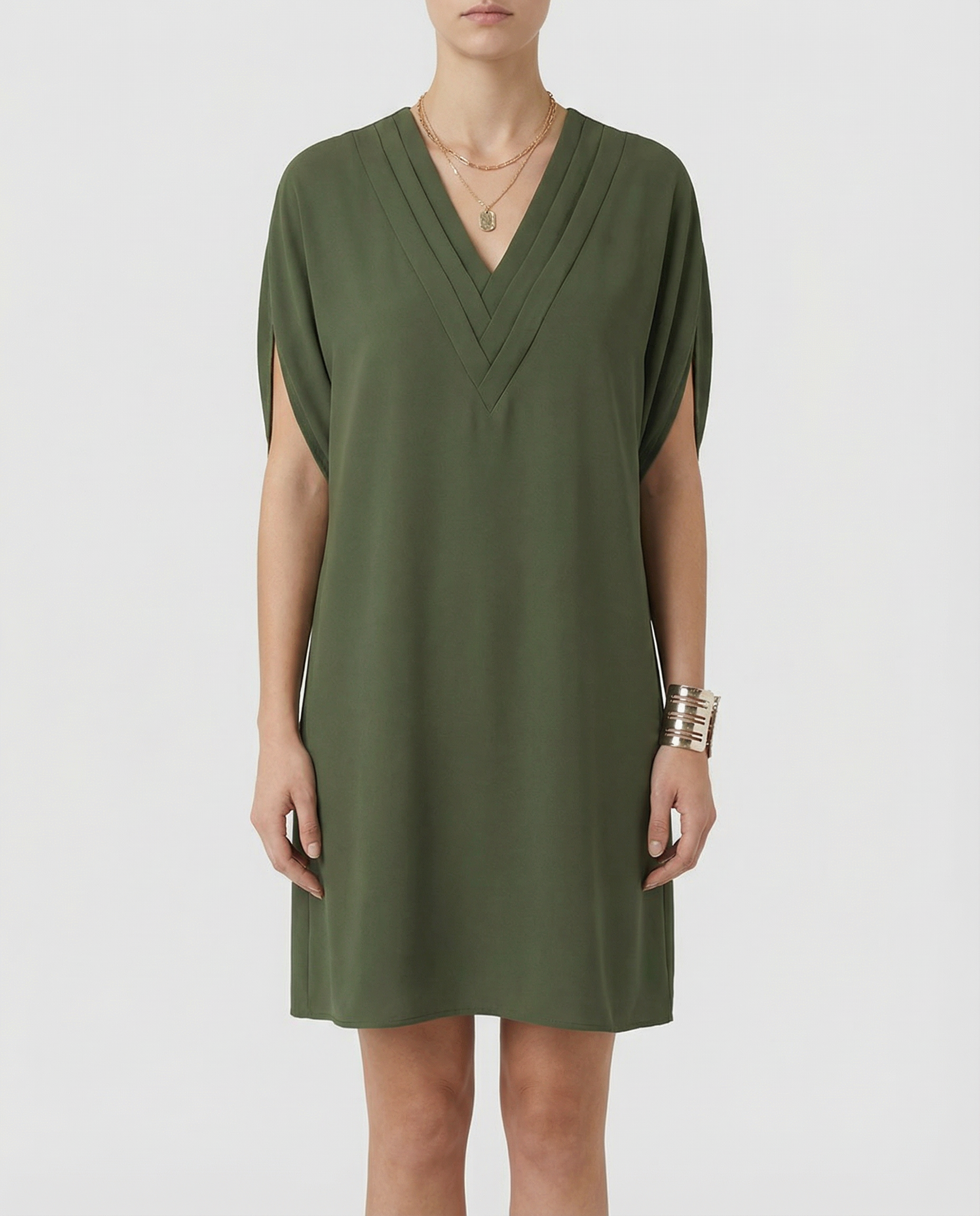 Summer V-Neck Dress – Elegant Multi-Layered Casual Outfit 4