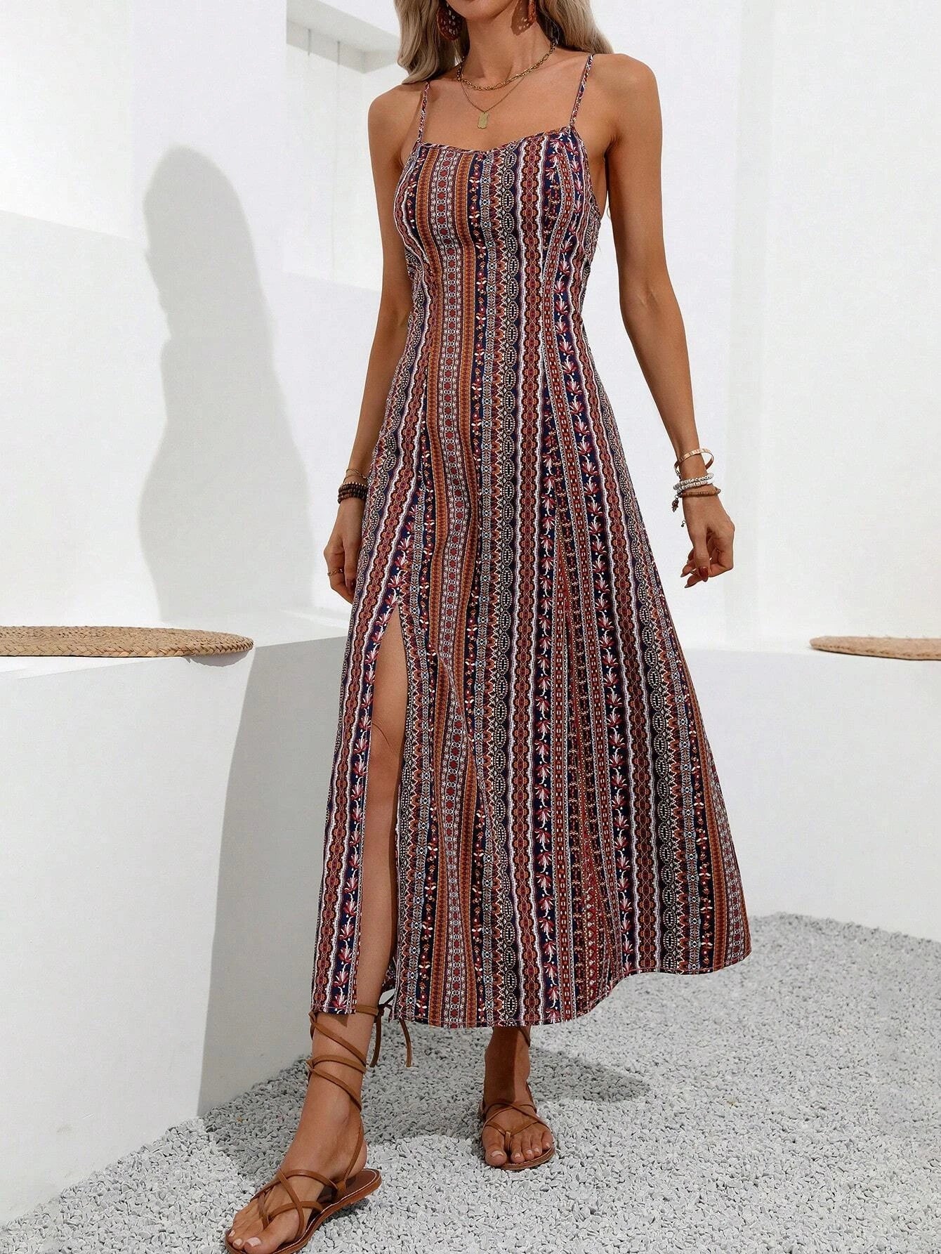 Vacation Printed Dress – Chic Slim-Fit Design for Effortless Summer Style 3