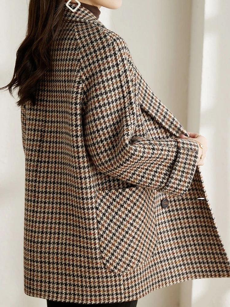 Women’s Long Checkered Blazer – Classic Autumn Winter Style 2