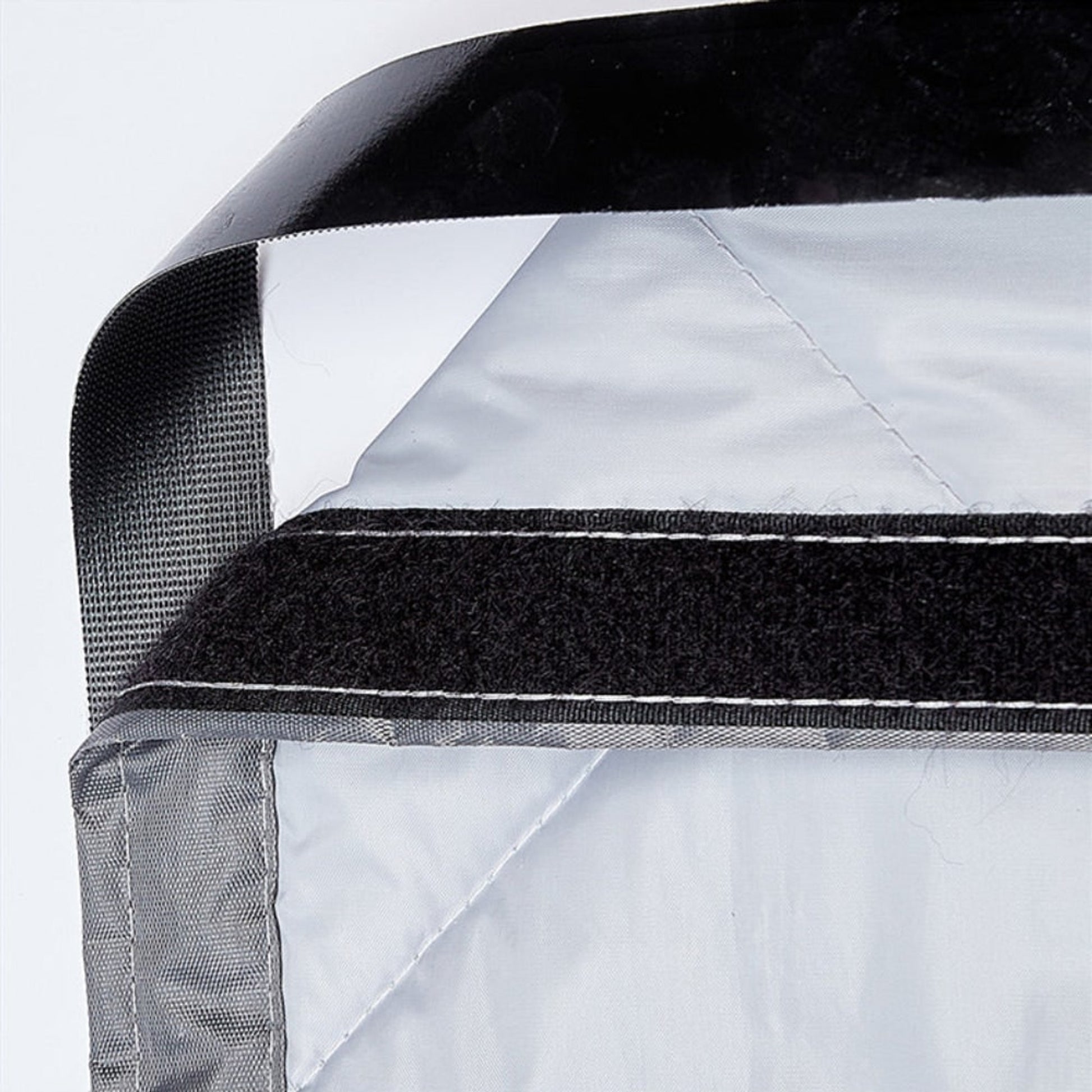Door Draft Blocker Quilted Thermal Insulation Curtain With Magnetic Edge - Image 3
