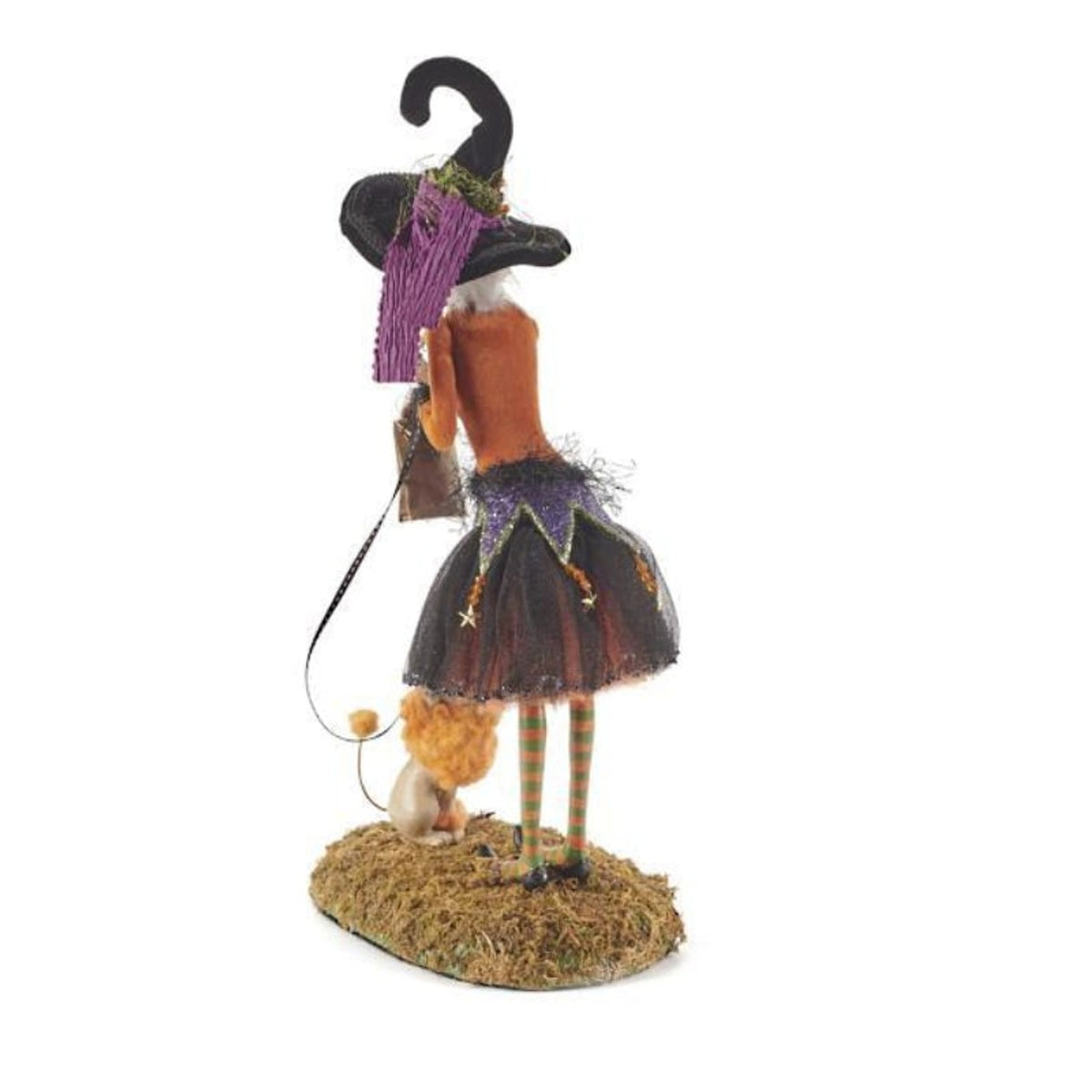 Halloween Figurine Witch Resin Decor With Lightweight Design - Image 7