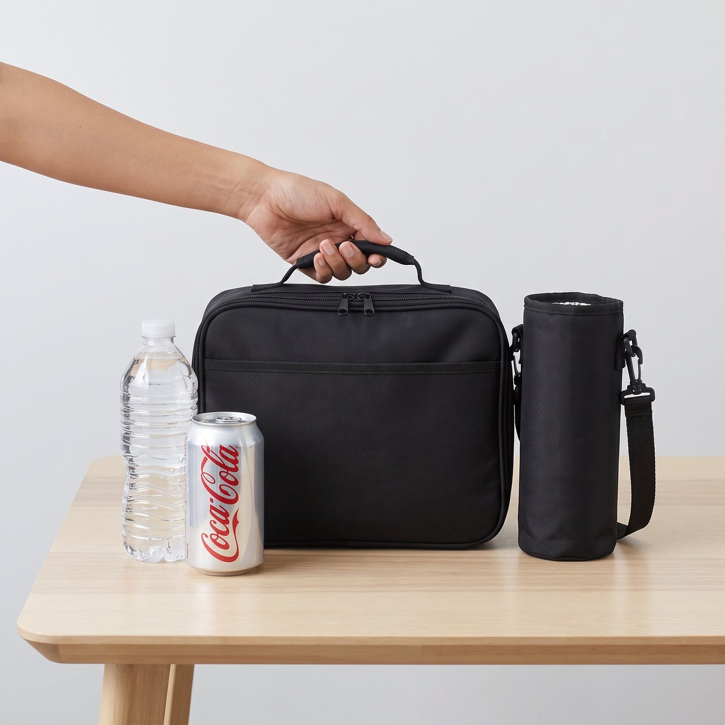 Lunch Bag for Work Cooler Insulated Black Shoulder Strap - scale