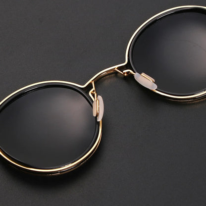 Metal Sunglasses with Round Frames and Polarized Lenses - Image 6