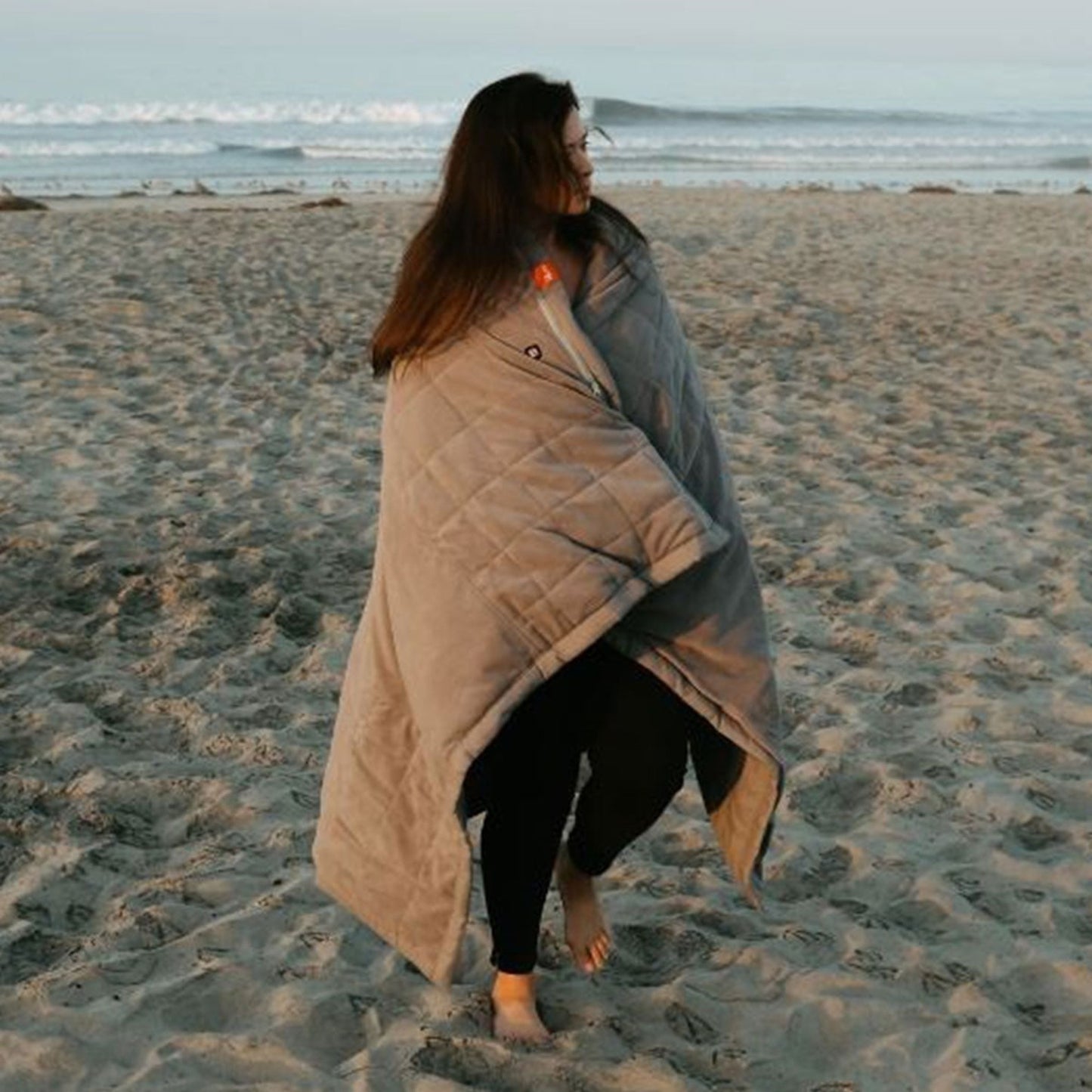Outdoor Heated Blanket With Battery Powered And Portable USB Power Bank Up To 10 Hours Of Warmth - Image 8