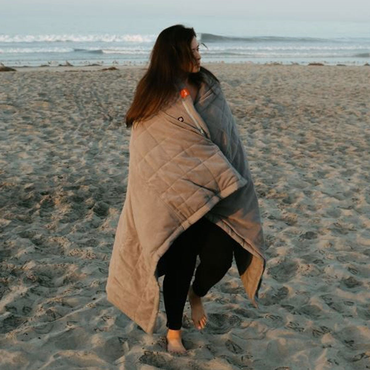 Outdoor Heated Blanket With Battery Powered And Portable USB Power Bank Up To 10 Hours Of Warmth - Image 8