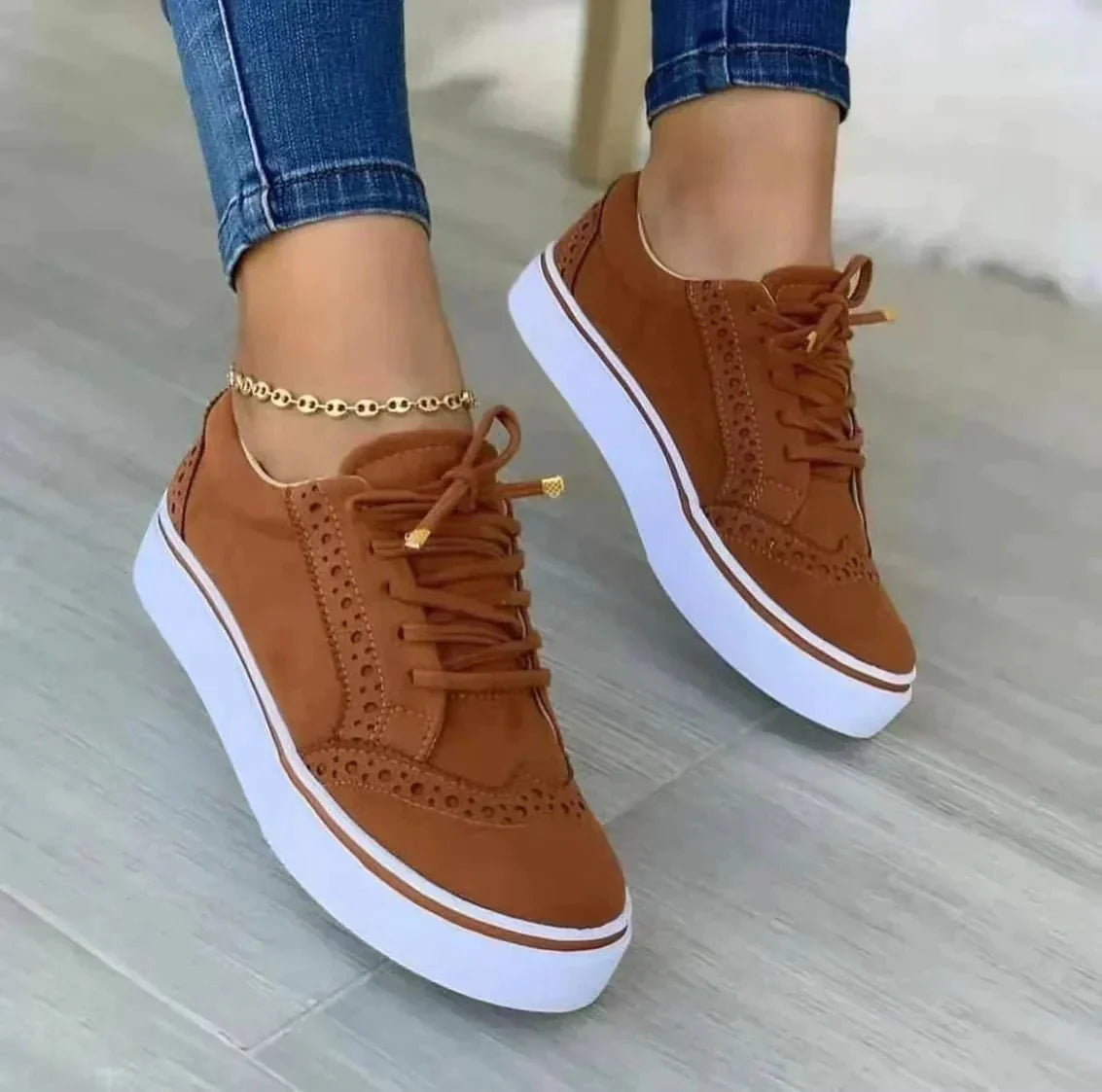 Women's Casual Brogue Detail Platform Lace-Up Trainer Shoes
