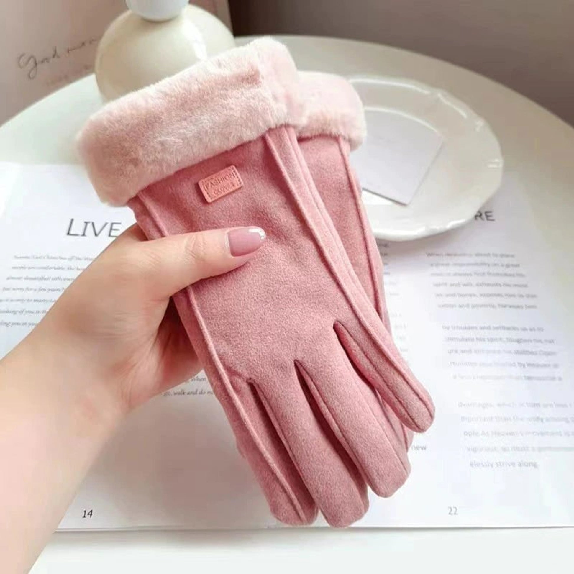 Women's Heated Gloves USB Electric With Faux Fur Cuffs And Thick Fleece Lining - Image 2